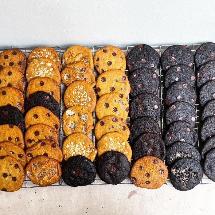 

Ger Box of 9 Soft Thin Cookies Cheese Choco Marshmallow