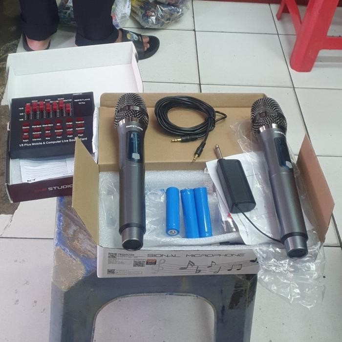 Paket Soundcard Taffstudio V8Plus + 2Mic Handle Wireless Taffstudio + 1Kabel Aux 3meter