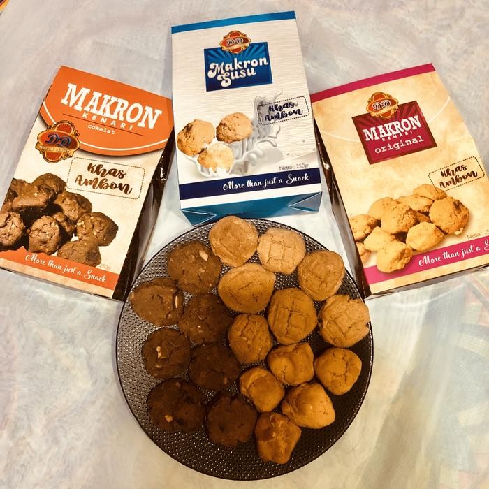 

ASLI Paket Bundel Makron Kenari 3 Varian Rasa Makanan Khas Ambon Oleh-Oleh Khas Ambon Coklat Susu