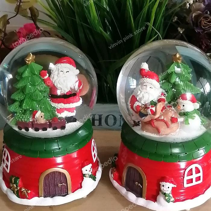 snow ball kotak musik bola air salju Santa Claus hadiah Natal lampu