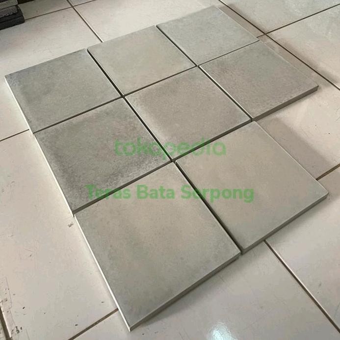 lantai ubin semen *