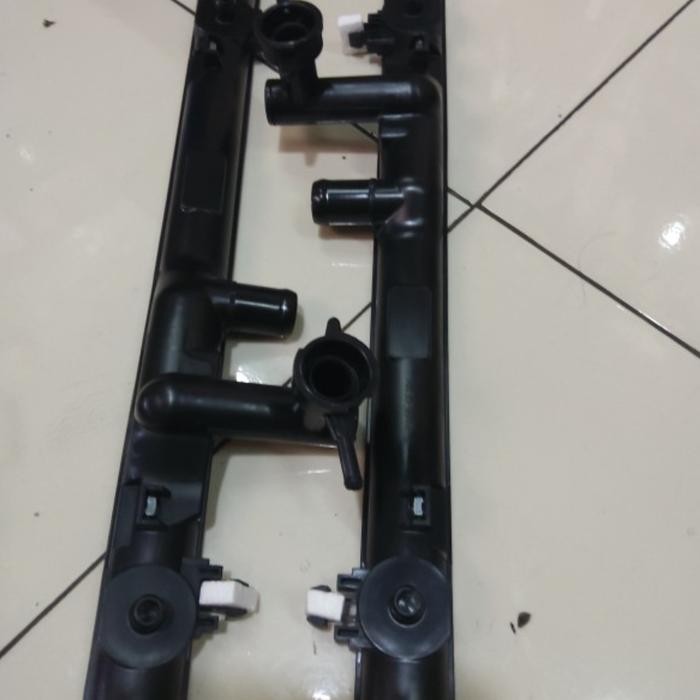 Upper Tank Radiator Suzuki Ertiga