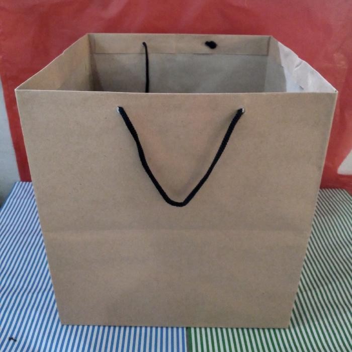 paper bag kotak uk 26x26cm tinggi 28cm