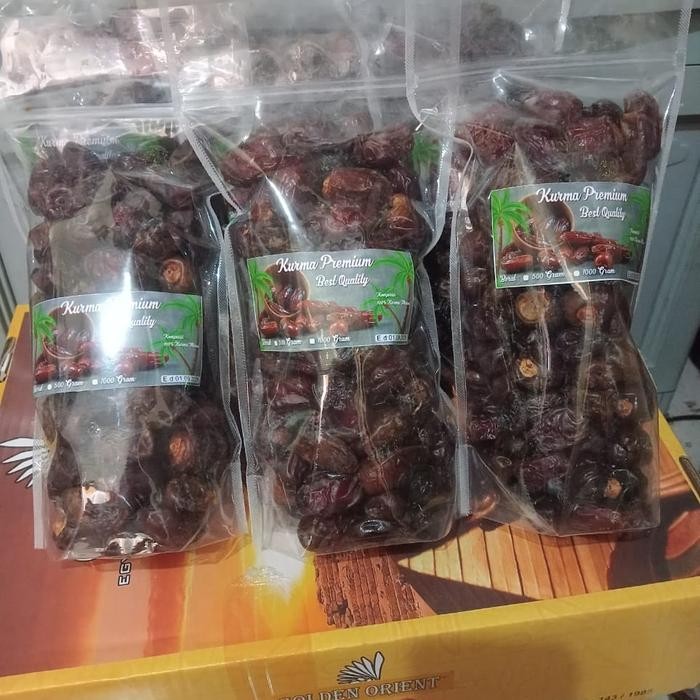 

New kurma curah 1 kg
