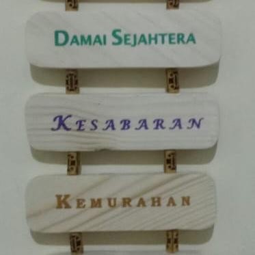 hiasan dinding buah roh