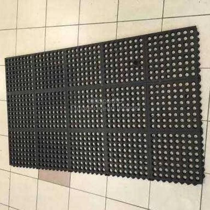 Karet Lantai Kamar Mandi ( Karet Anti Slip ) Kode 813