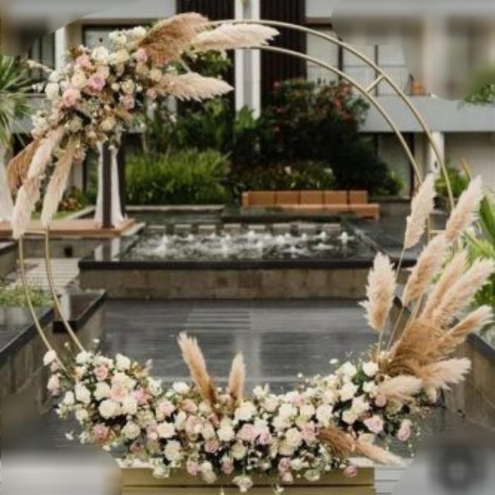 ring double hadap depan backdrop dekorasi