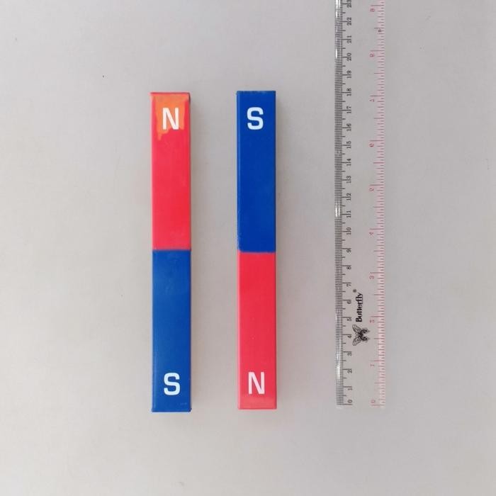 Magnet batang panjang panjang sekitar 18 cm lebar sekitar 2 cm