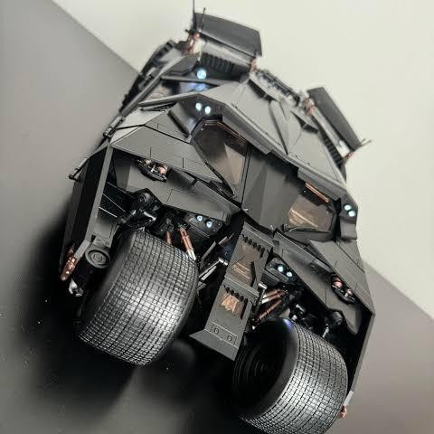 Modoking Batman's Tumbler and Batpod Model Kit