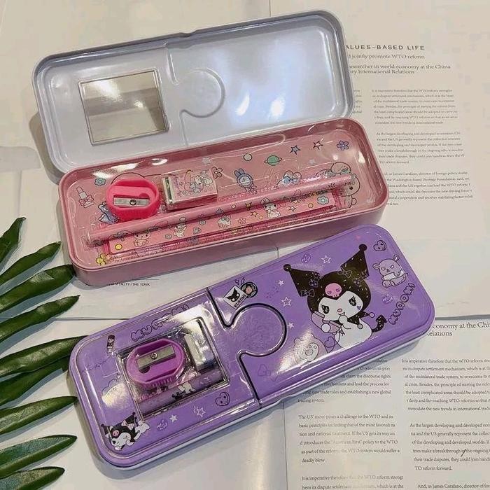 

Kotak Pensil Sanrio Magnet 2 Tingkat/ Tempat Pensil Alat Sekolah
