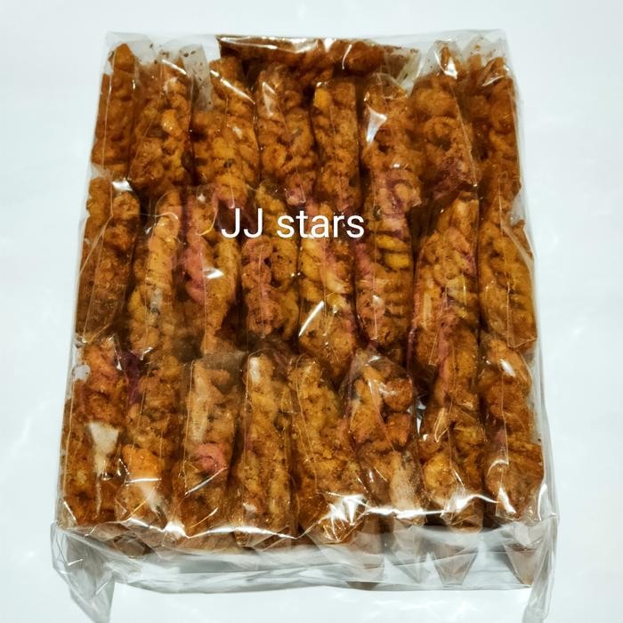 

Sedia Makaroni Ulir si raja pelem ( 1 pak isi 25 sachet )