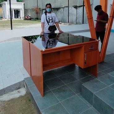 Meja Kantor Kayu + Kaca