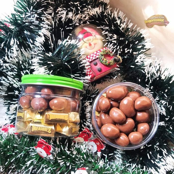 

Kado Natal Coklat Almond Toples
