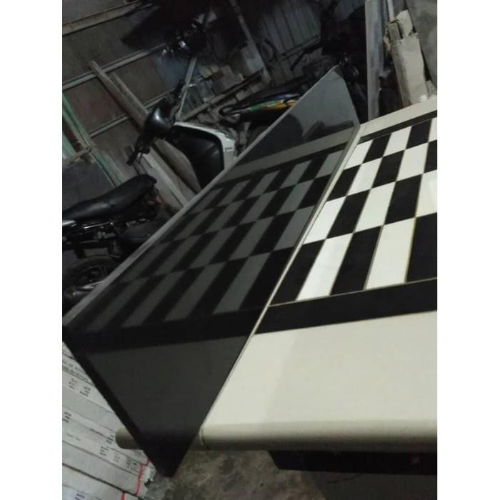 Expert Plint / cutting granit hitam 10x60