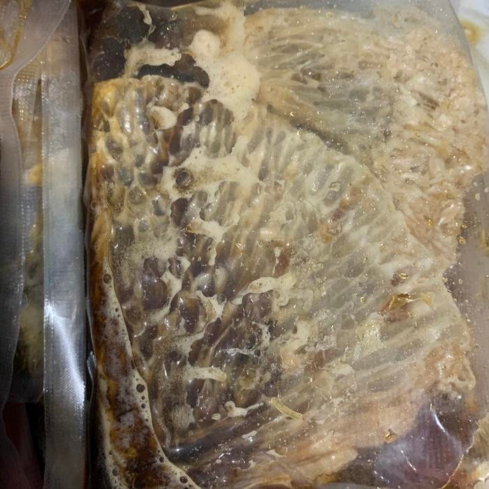 

Madu Sarang Hutan Sialang