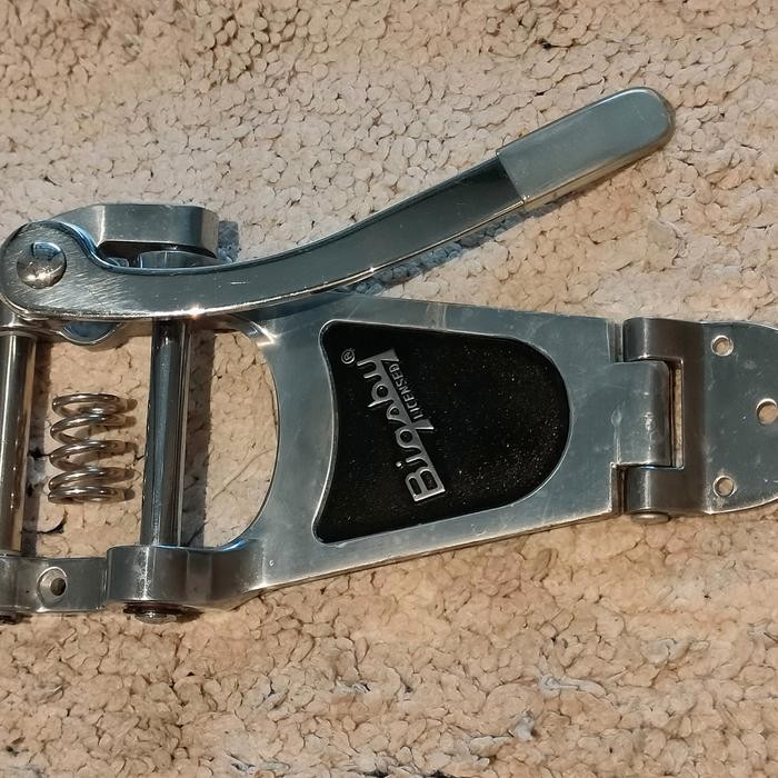 Tremolo Updown atau Vibratone Bigsby B7