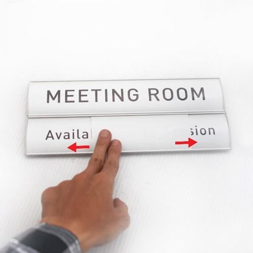 

Papan Petunjuk Signage Ruang (Meeting Room 28 X 6 Cm 2 Row)