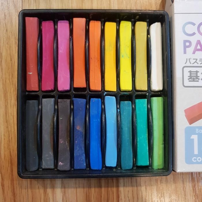 

Color Pastels Chalk Kapur Warna / Fluorescent / Basic Color 18 Pcs