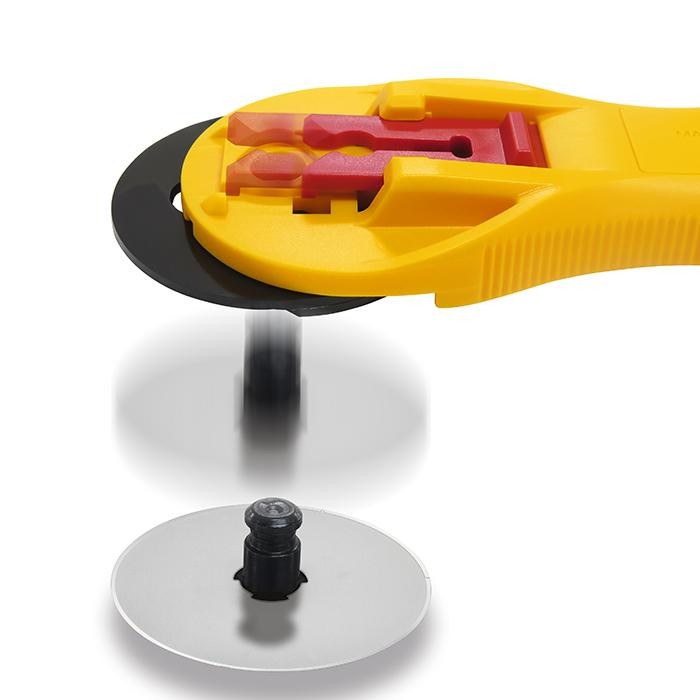 

PISAU CUTTER PEMOTONG KAIN ROTARY CUTTER RTY-2C/YEL OLFA KODE 82