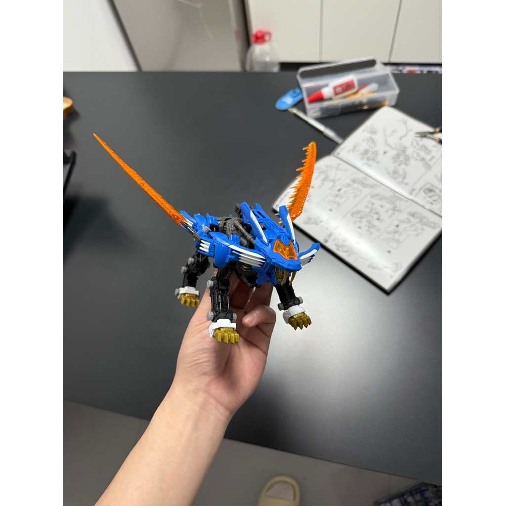 TAKARA TOMY T-SPARK RMZ-01 BLADE LIGER LION TYPE Geno Saurer SCALE 1/100 Assemble Model Action