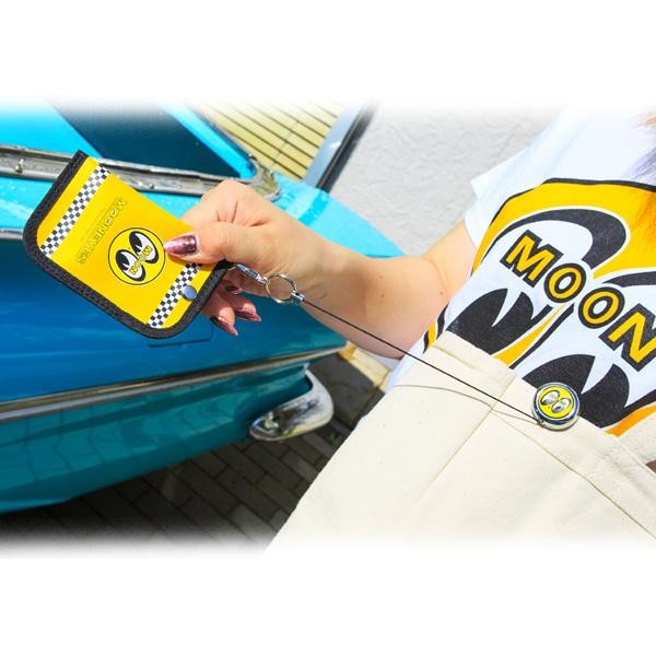 

Mooneyes Card Case [Mgc200Ye]