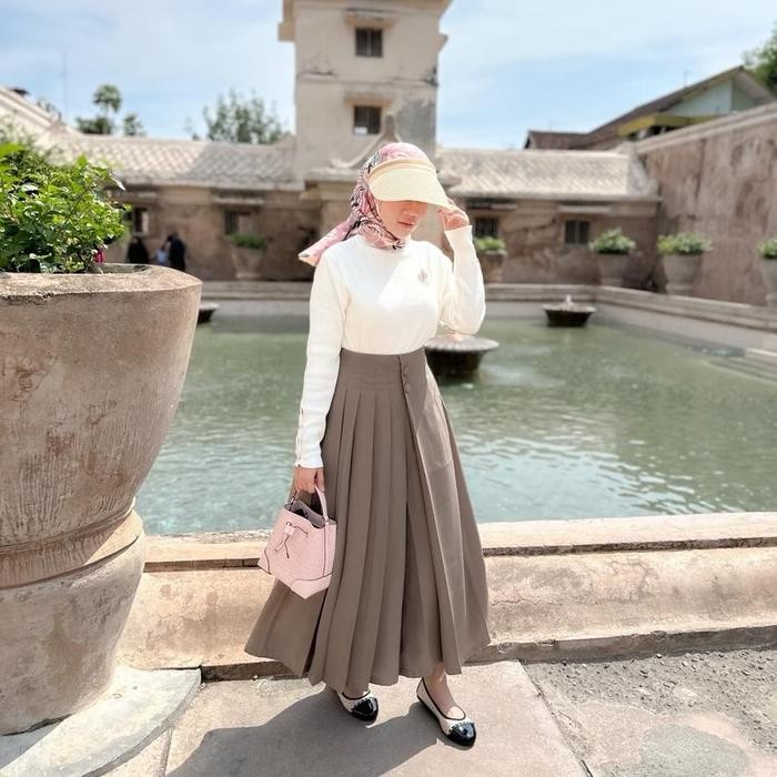 Cellie Kulot Pleats Rok Celana Casual Fit Santai Nyaman Bahan Furano