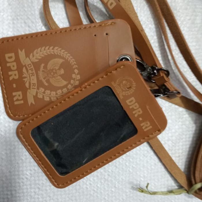 

name tag & id card holder DPR RI