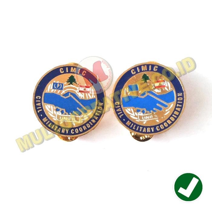 

Lencana Pin Civil Military Coordination Pin Logo Cimic Model Bulat PREMIUM