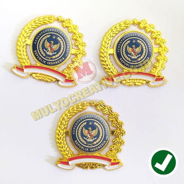 

Lencana Pin Model Padi Kapas Logo Kementerian Pariwisata Bahan Logam PREMIUM