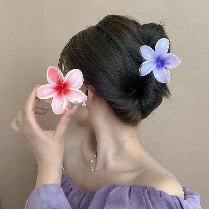Jepit Rambut Kamboja /Jepit Rambut Plumeria Bunga Kamboja Bali