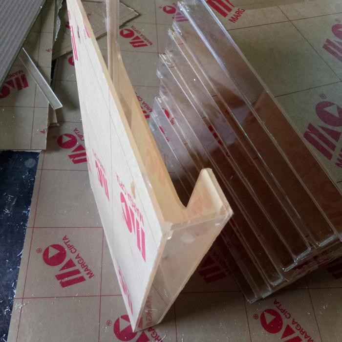 

Tempat Brosur Gantung A4/F4 Portrait