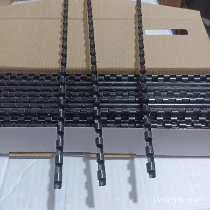 

Joyko RPC-23-6 Ring Plastik Comb Uk.6mm / Lingkaran Plastik Jilid F4 / Spiral Jilid Round Folio