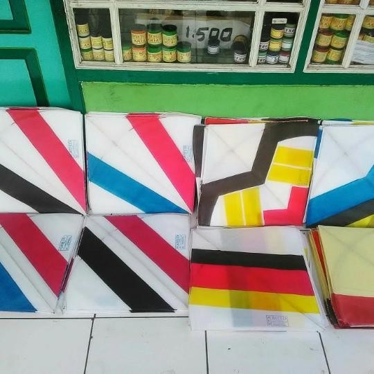 (Allthebest) layangan aduan super Bandung