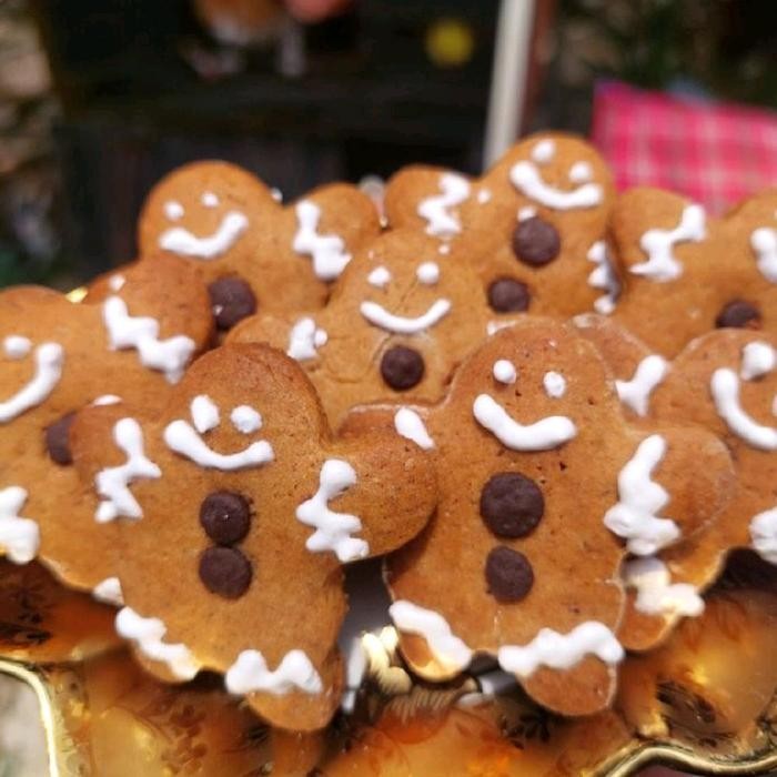 

4ZMI Kue Kering Jahe / Gingersnaps Cookies / Gingerbread Man Cookies