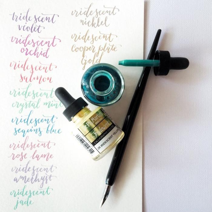 

Dr. Ph. Martin'S Iridescent Ink Tinta Kaligrafi Reflektif & Tahan Air