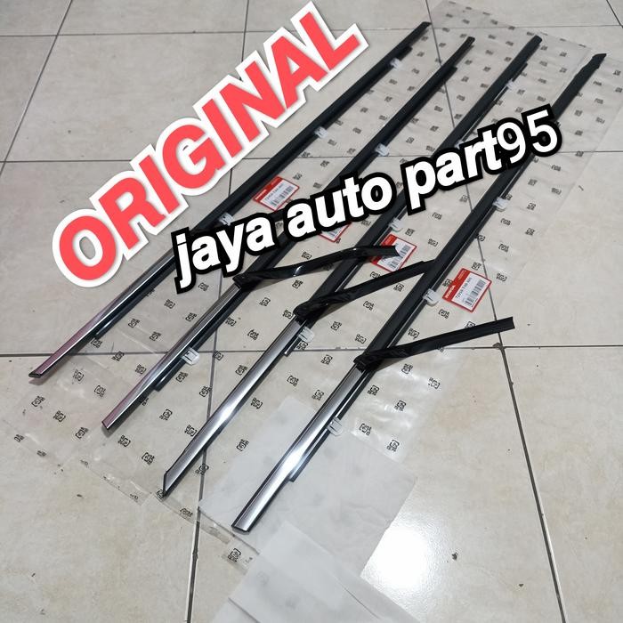 Pelipit Karet Kaca Luar Honda Crv Gen3 Gen 3 2007-2012 Original 4Pcs