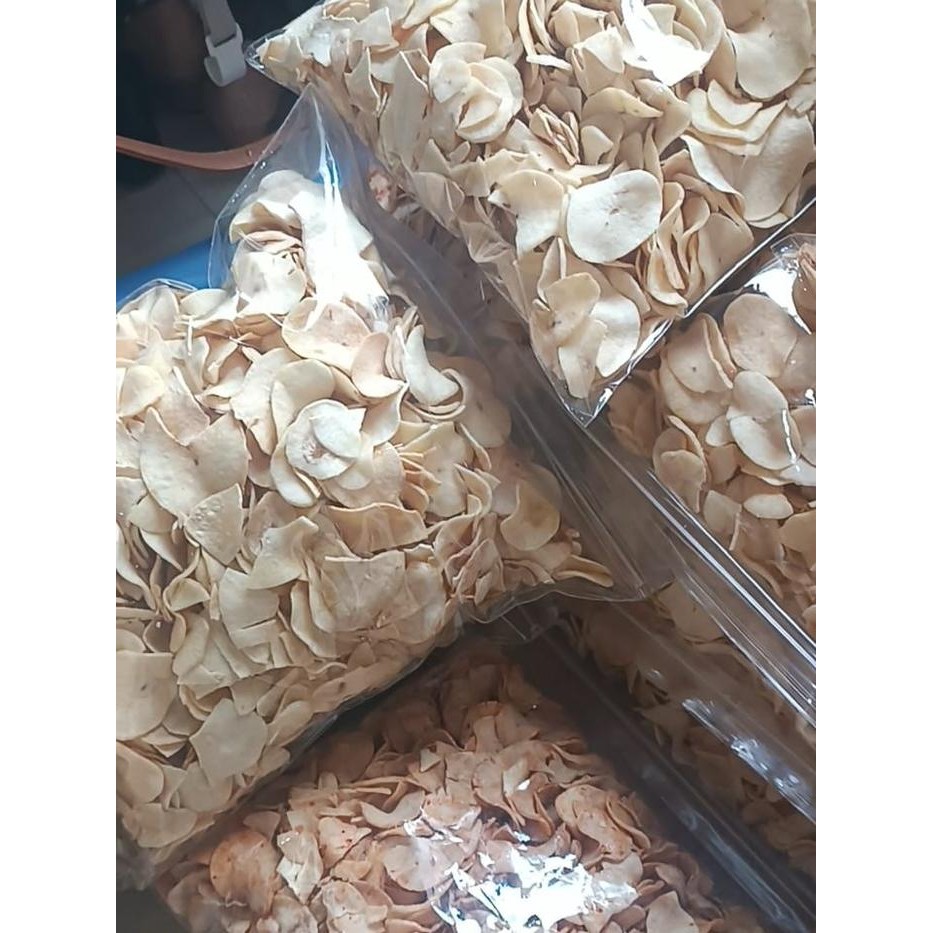 

KERIPIK SINGKONG 1 KG KHAS MANDING SUMENEP MADURA CEMILAN/ MAKANAN RINGAN/SNACK RASA BAWANG DAN