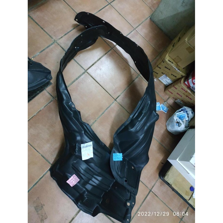 Liner Fender Innova 2004-07 Depan Kiri