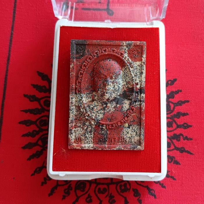 Amulet LP Yai warna Mix/rainbow