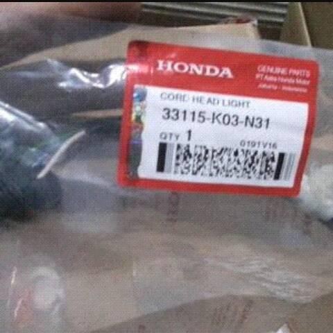 Piting Lampu Depan Revo Fi Original