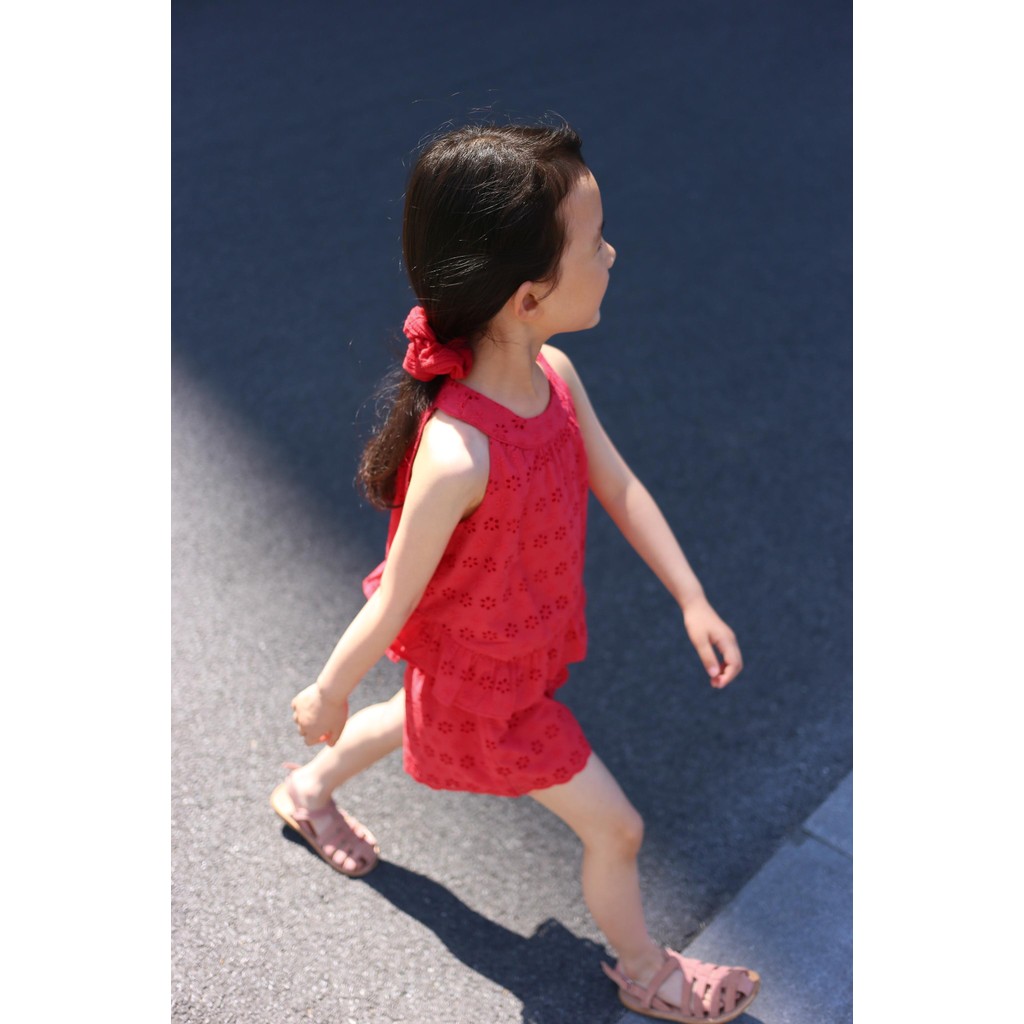 ZARA TOP BORDIRAN BUNGA Top dengan kerah halter dan tanpa lengan