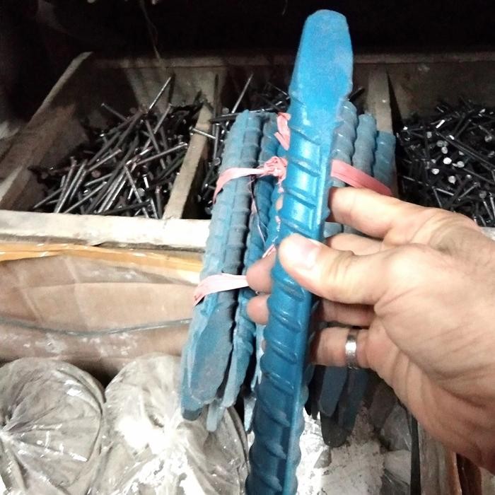 PAHAT BETON BESI ULIR 22 MM/ PAHAT TEMBOK (GEPENG)