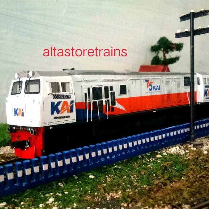 Miniatur Kereta Api Lokomotif Cc 206