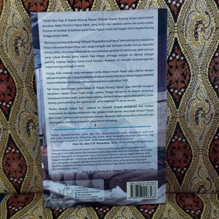 

SALE !!! BUKU PAPUA BARAT TANAH PARA RAJA DI KEPALA BURUNG PAPUA READYY