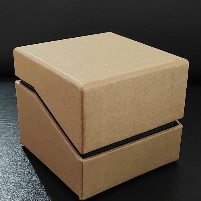 Kotak Jam Tangan Kombinasi Polos *