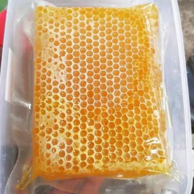 

Madu Sarang 250gr (BONUS TEPAK + SENDOK KAYU) honey syrup Merah Jelly Botol Sirup