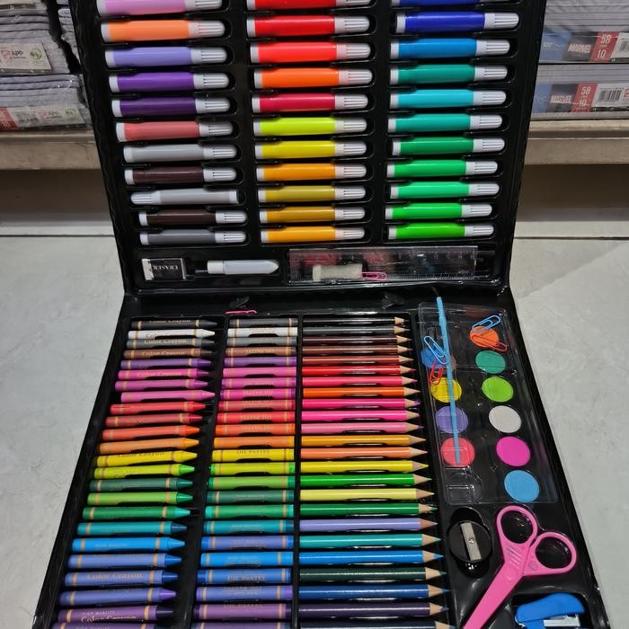 

Alat mewarnai pencil warna crayon warna dan cat air lengkap jadi satu kemasan kubeisiong