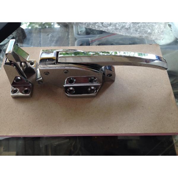 Kunci Kulkas Freezer Besar (Kunci Bawah)