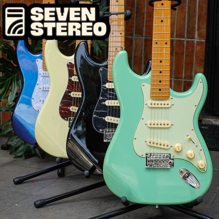 Legacy EG100 EG-100 Stratocaster Guitar Electric