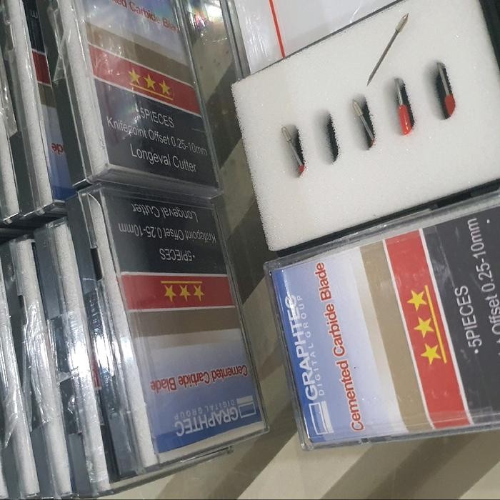 

Mata Pisau Mesin Cutting Graphtec Stiker Tidak Green